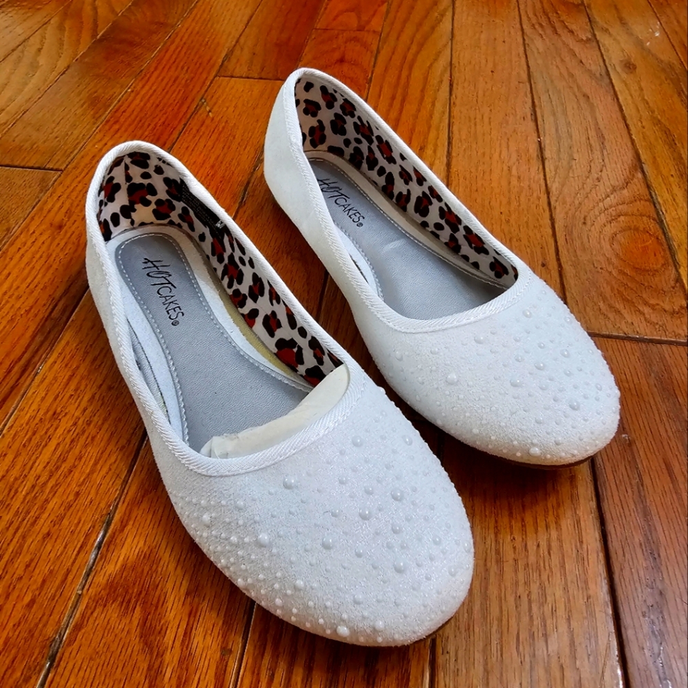 Hot Cakes White Dress Shoes